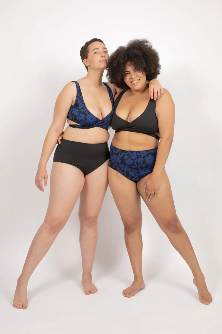 Noja Bottom in Dark Moonflower / Noir - bikini bottom