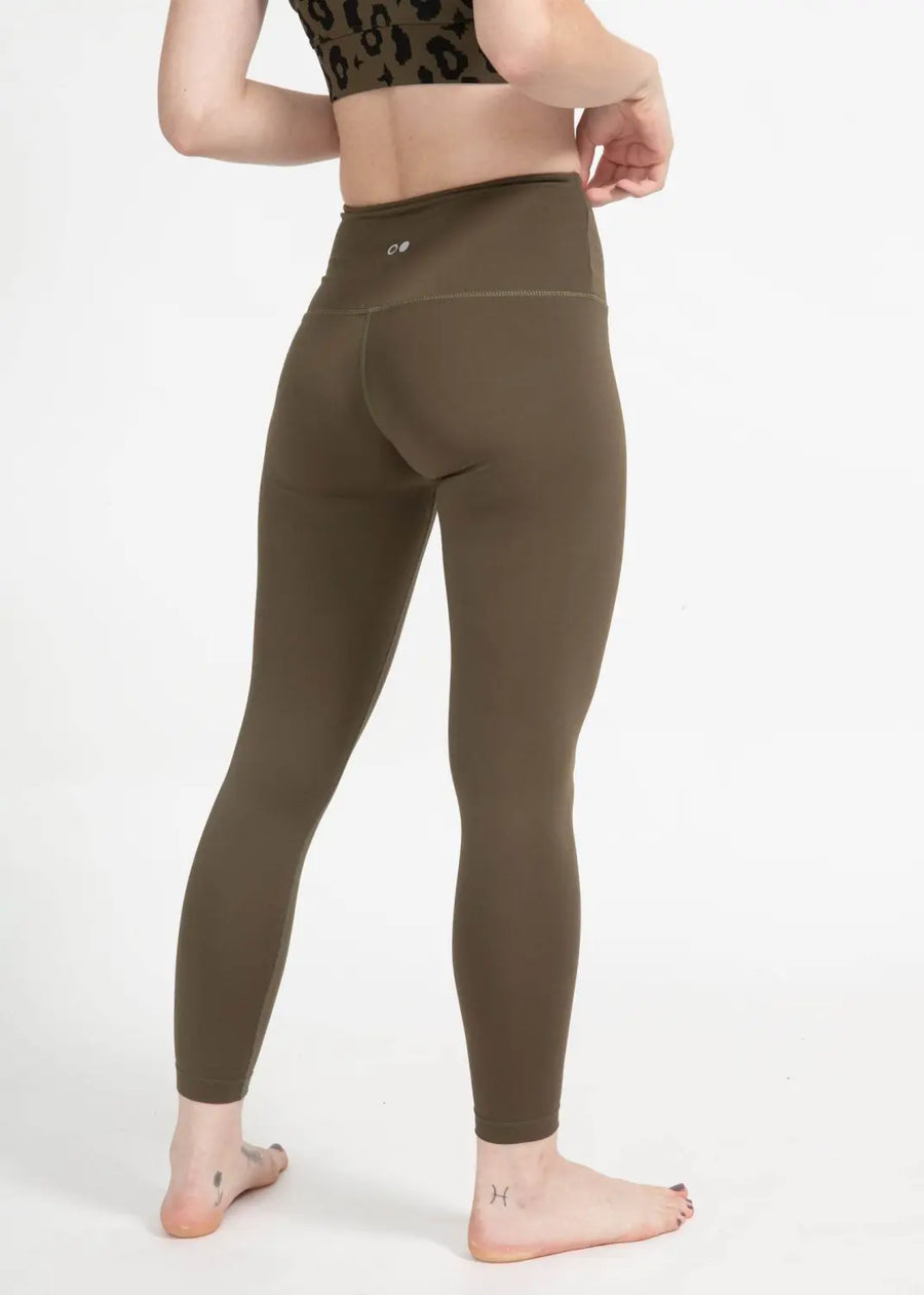 boochen eco-friendly leggings in green moss, sustainable fashion, sustainable leggings, yoga, nachhaltige leggings im grün