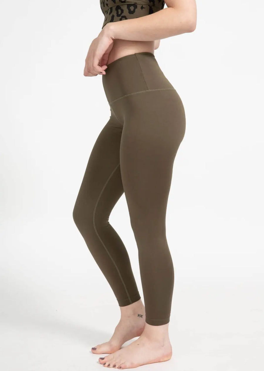 boochen eco-friendly leggings in green moss, sustainable fashion, sustainable leggings, yoga, nachhaltige leggings im grün