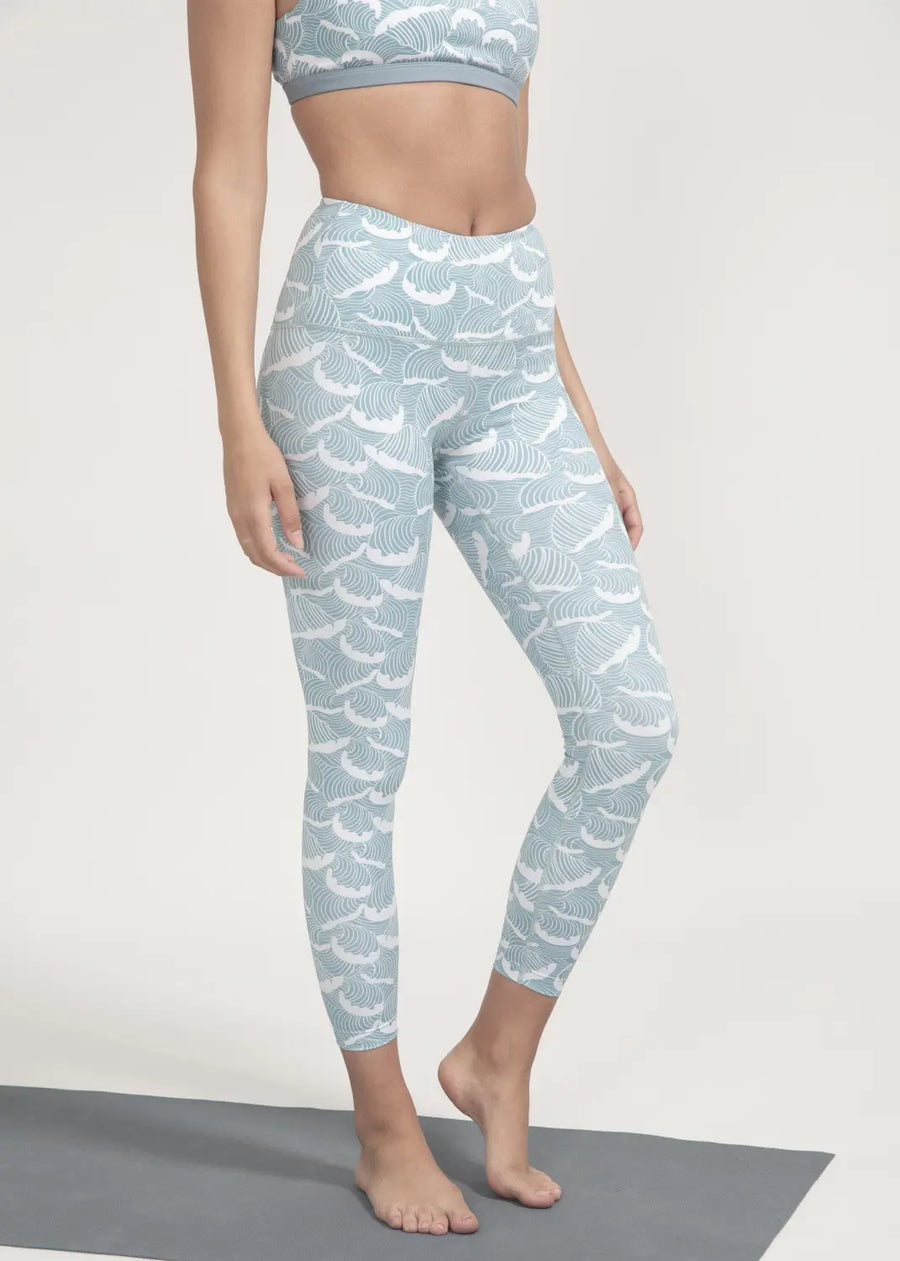 High-Rise Leggings in Ocean Waves Print - boochen eco-conscious surfwear